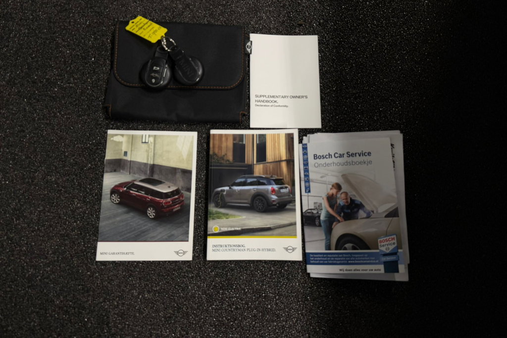 52472988