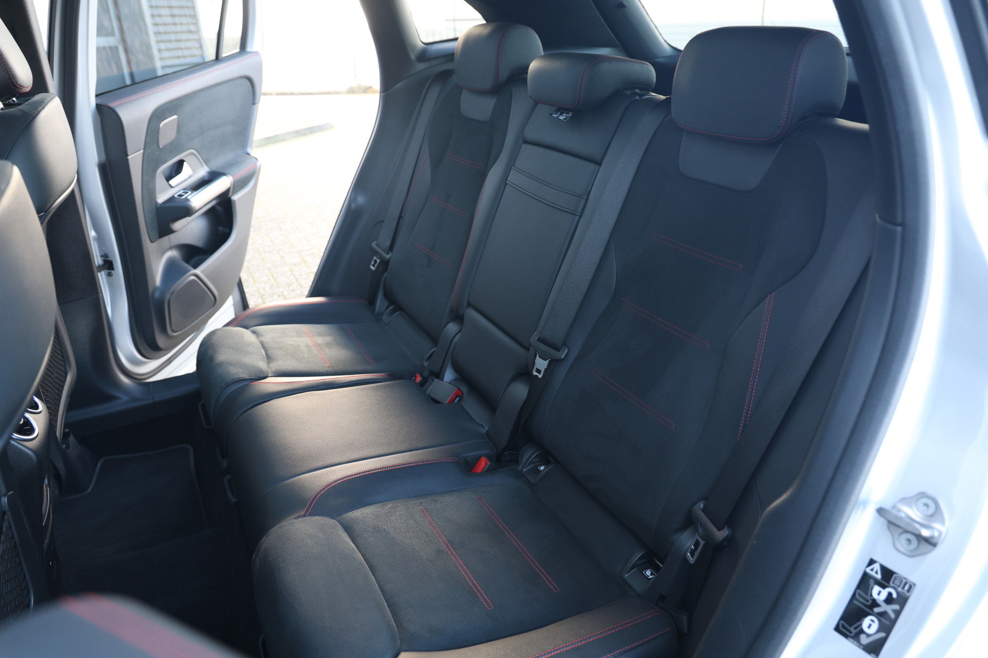 Mercedes-Benz GLA - 26