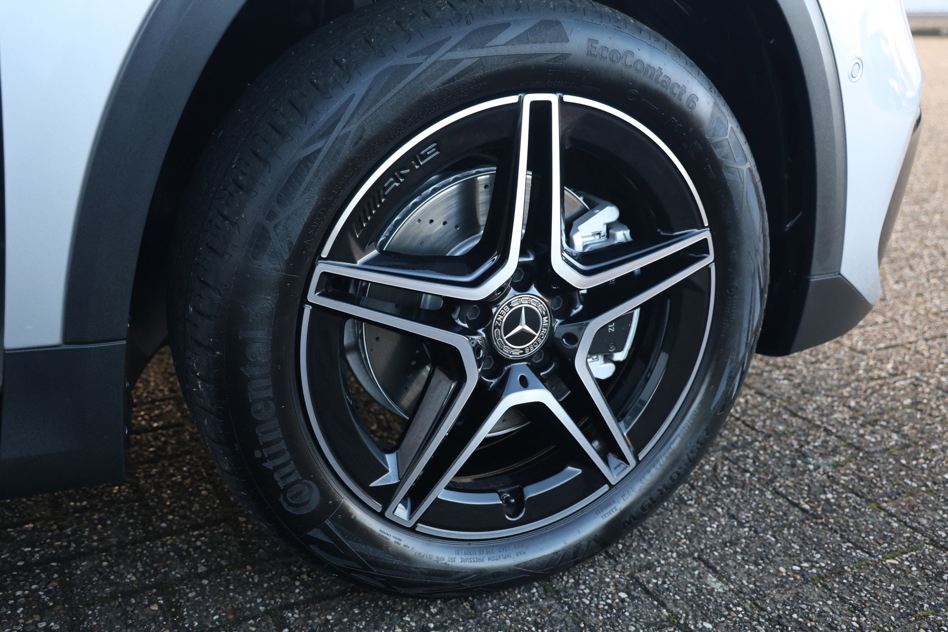 Mercedes-Benz GLA - 15