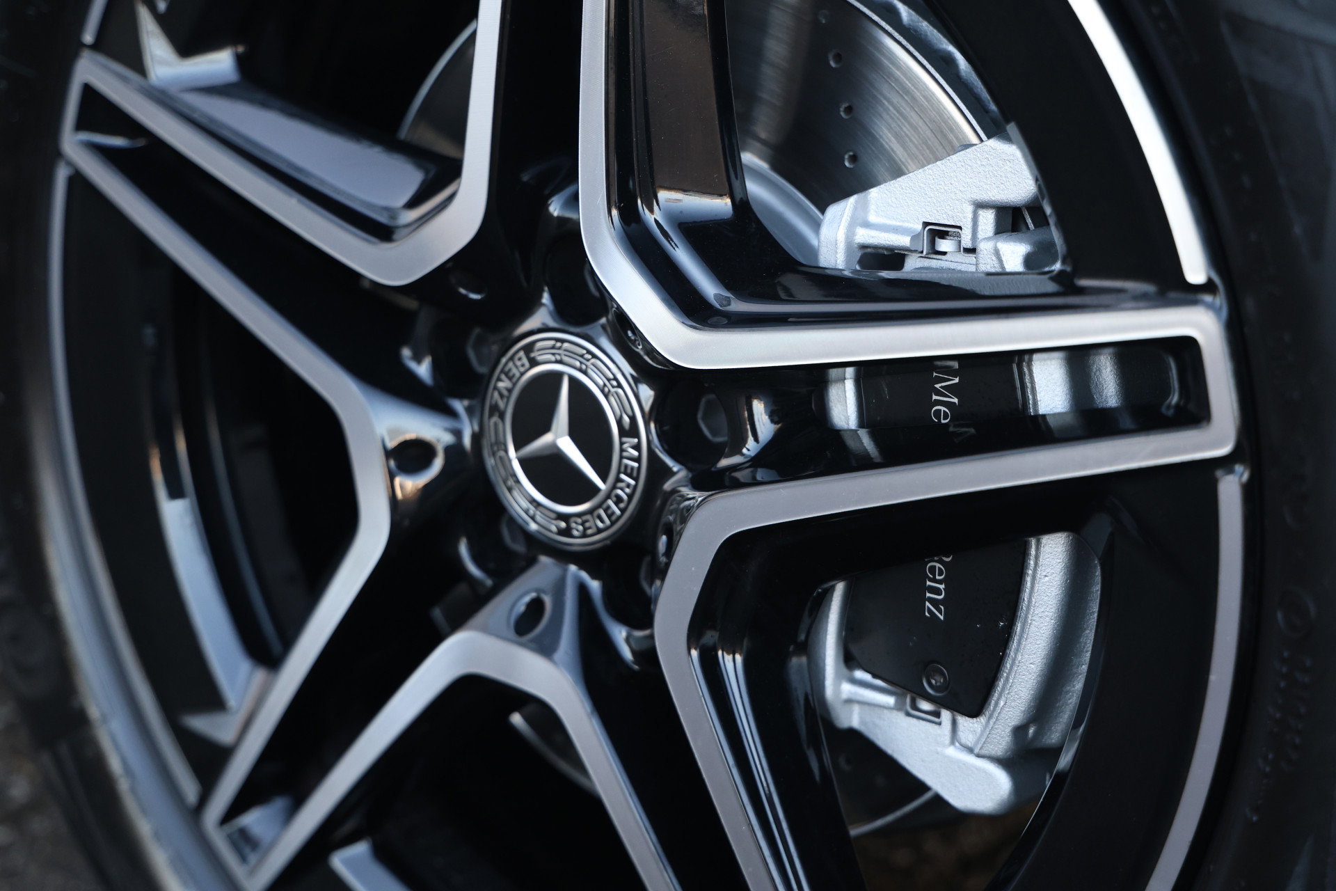 Mercedes-Benz GLA - 20