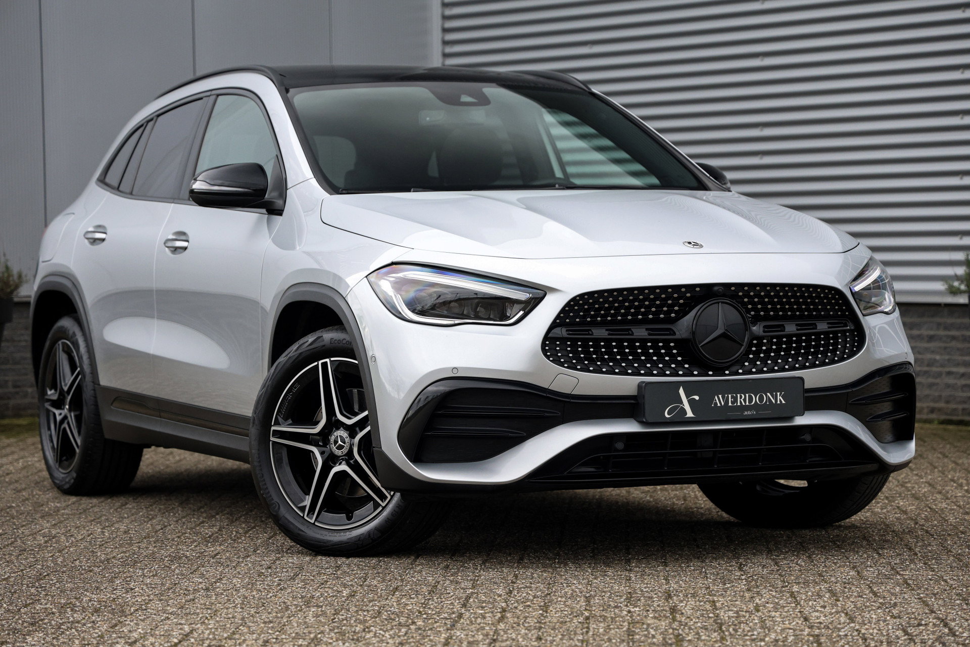 Mercedes-Benz GLA - 5