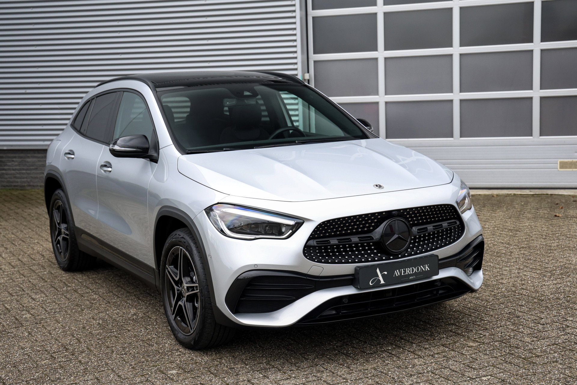 Mercedes-Benz GLA - 7