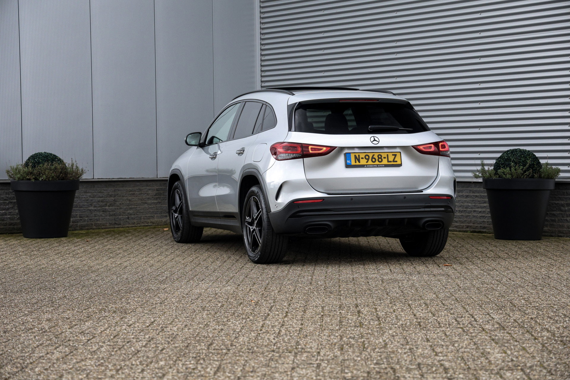 Mercedes-Benz GLA - 2