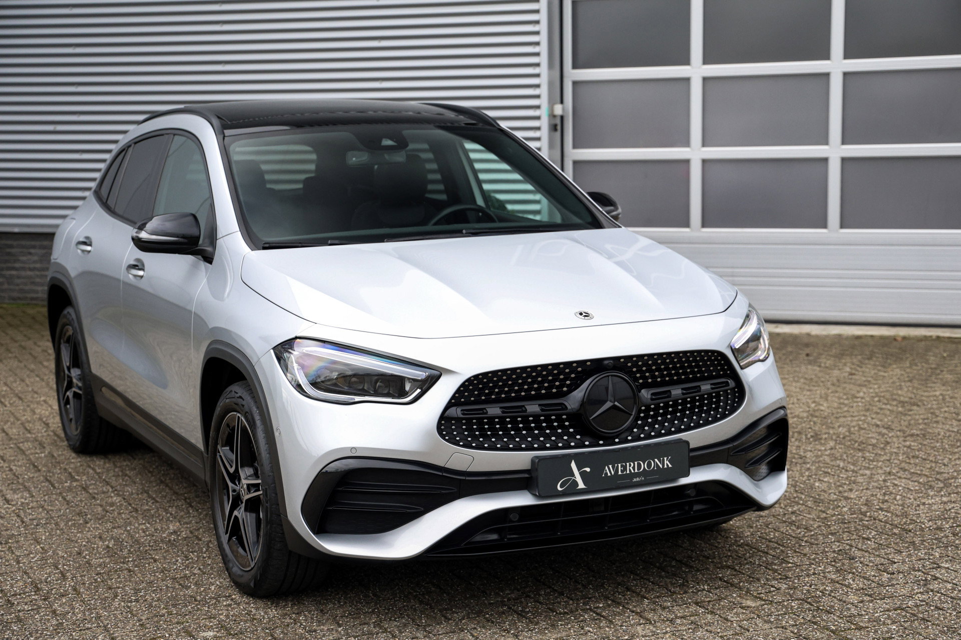 Mercedes-Benz GLA - 22