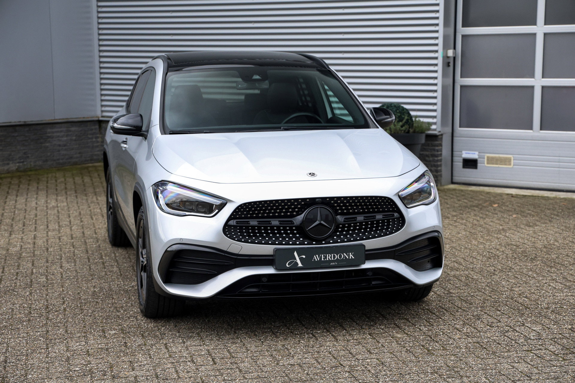 Mercedes-Benz GLA - 17