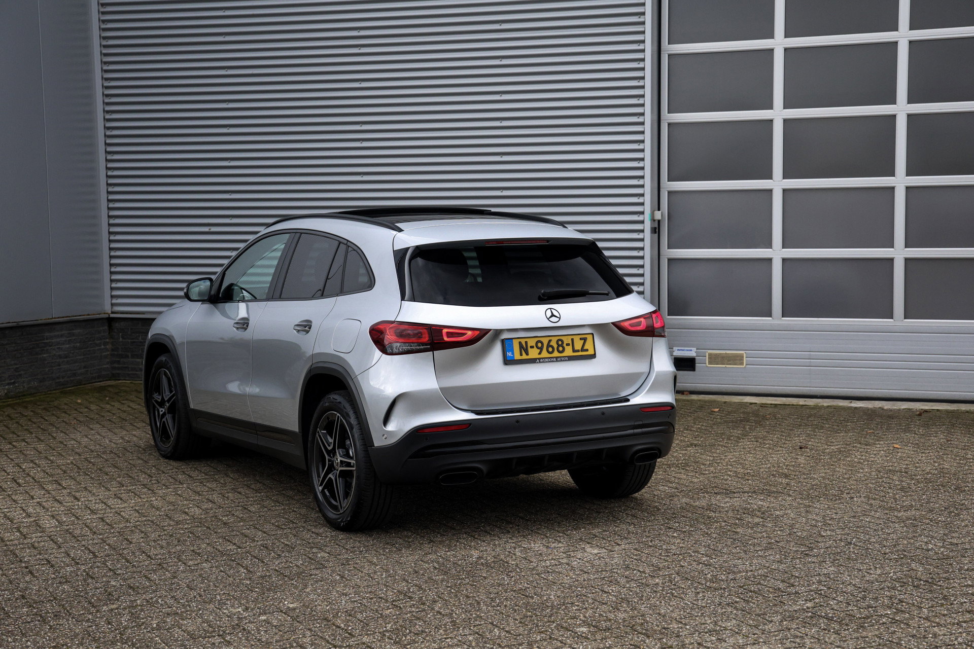 Mercedes-Benz GLA - 18
