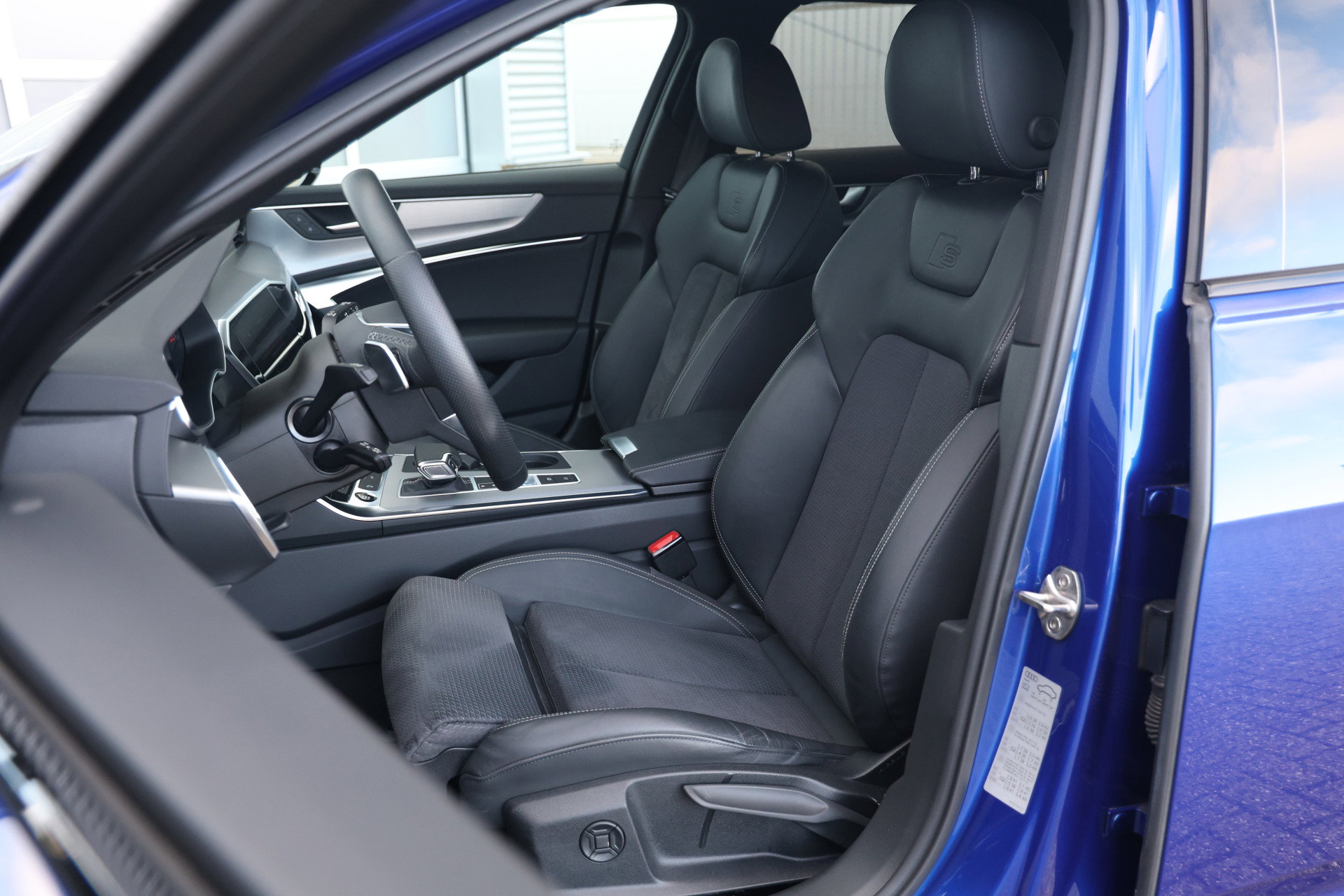 Audi A6 - 4