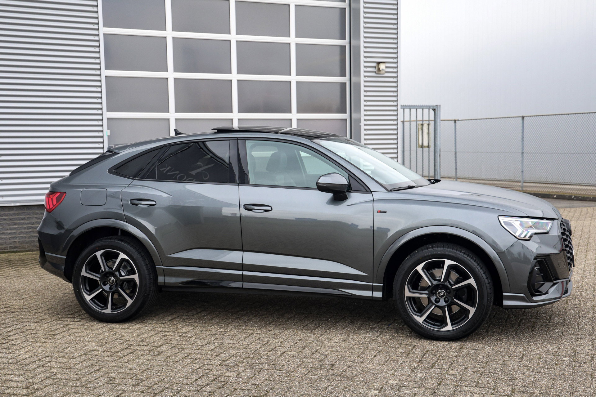Audi Q3 Sportback - 18
