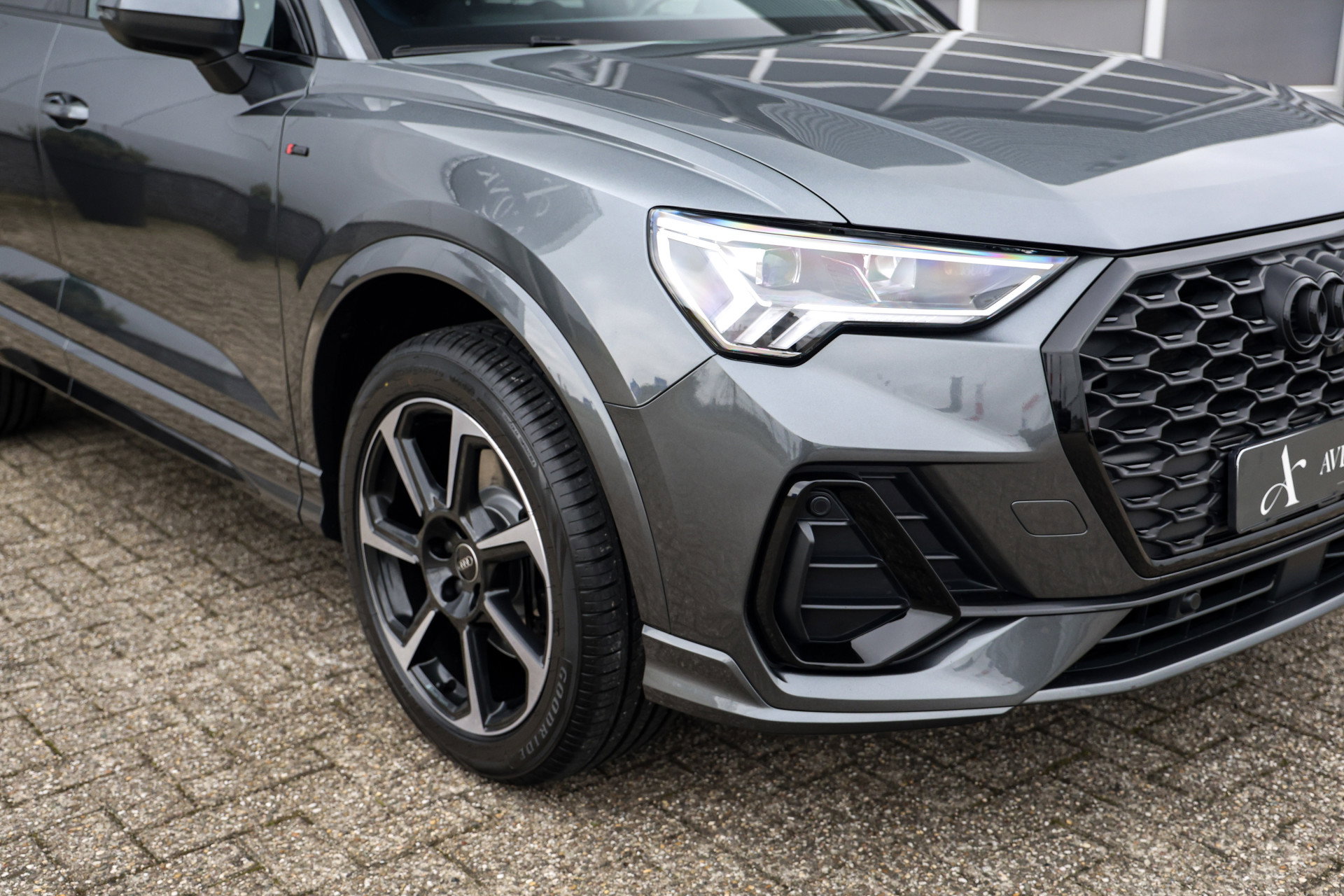 Audi Q3 Sportback - 16