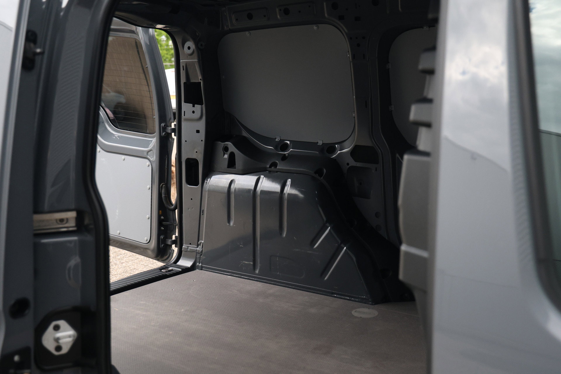 Volkswagen Caddy Cargo - 26
