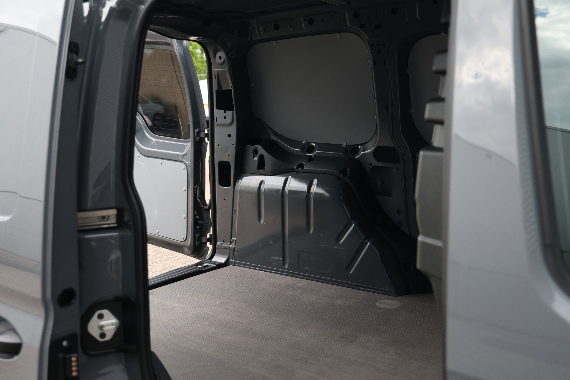 Volkswagen Caddy Cargo - 27