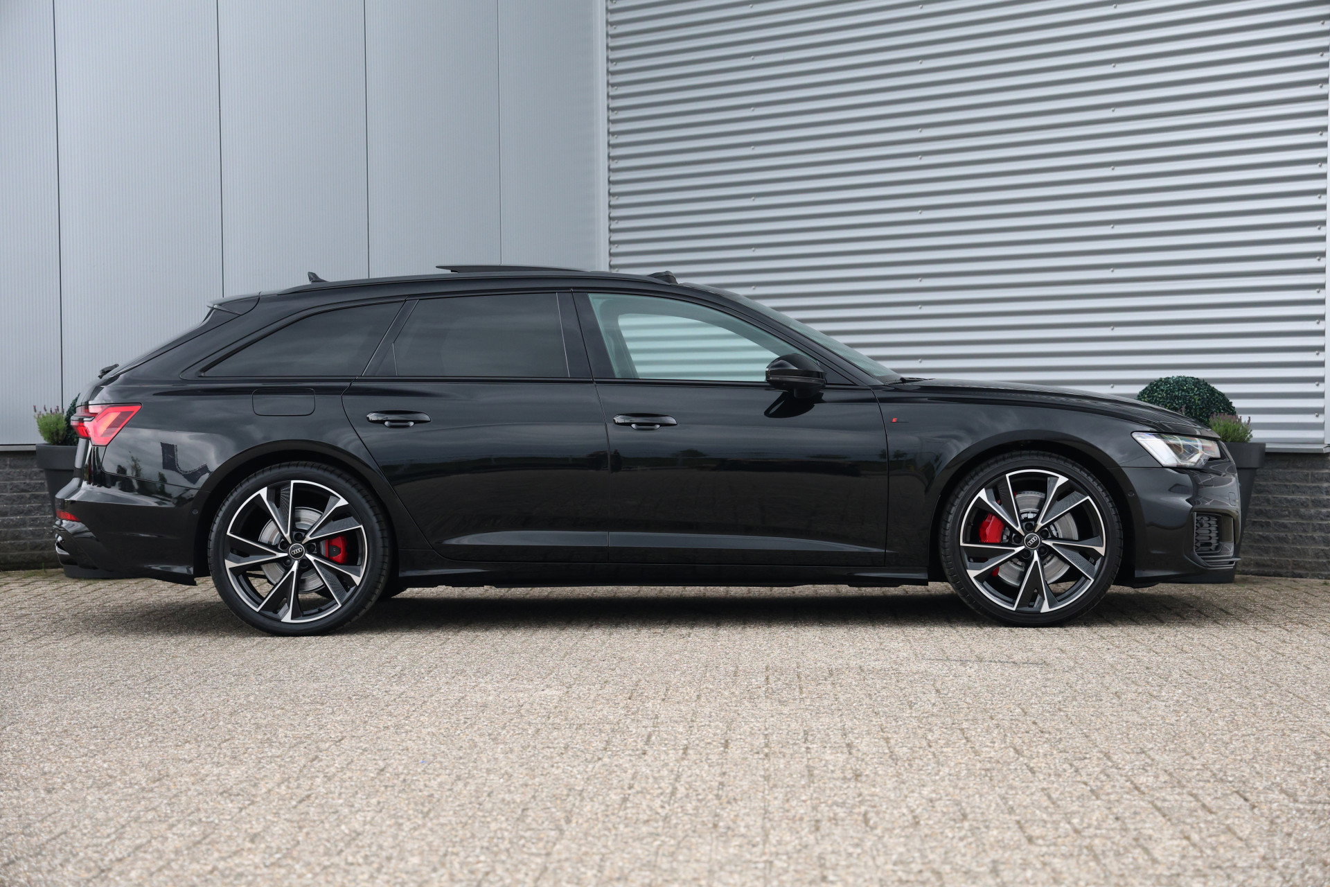 Audi A6 - 1