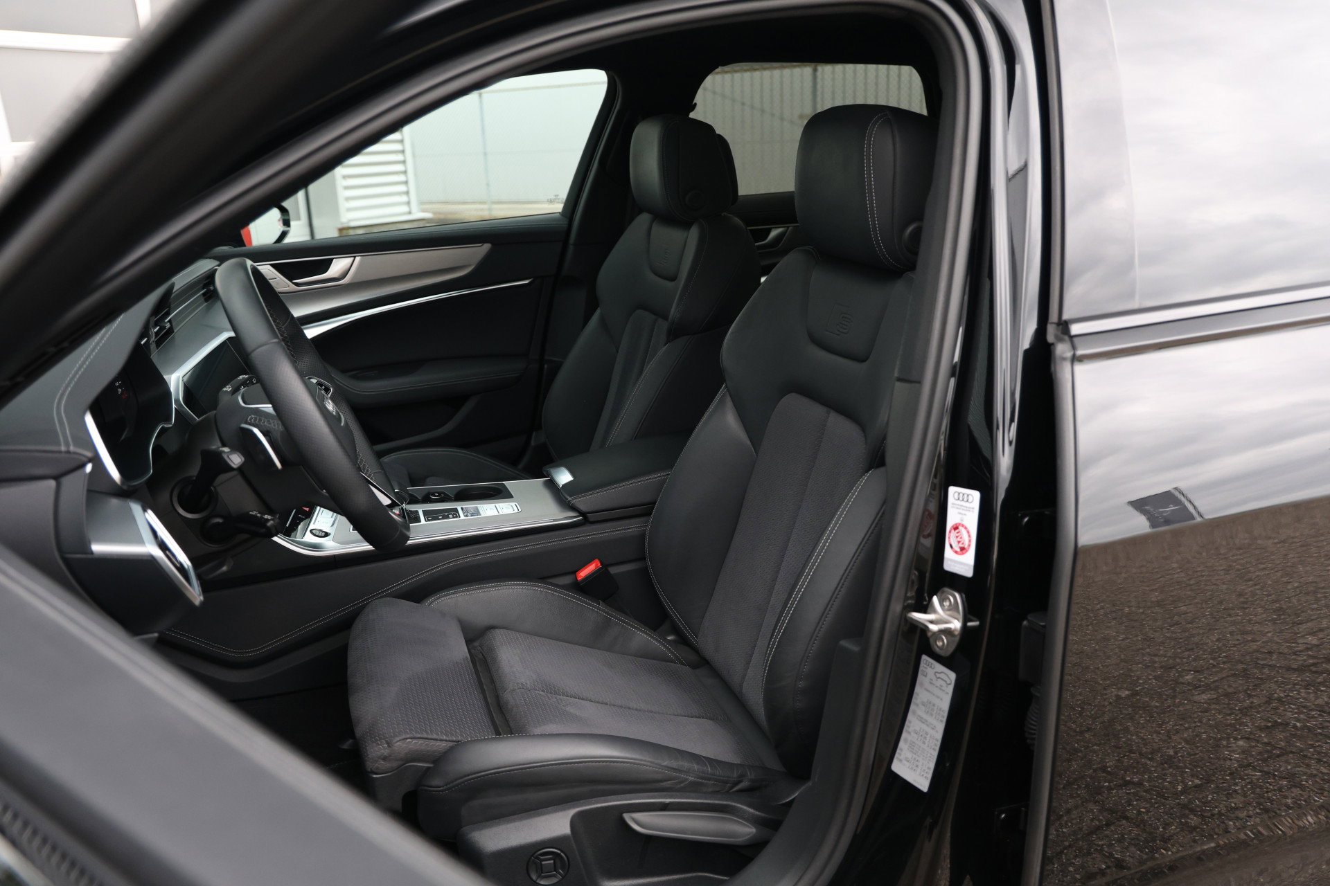Audi A6 - 4
