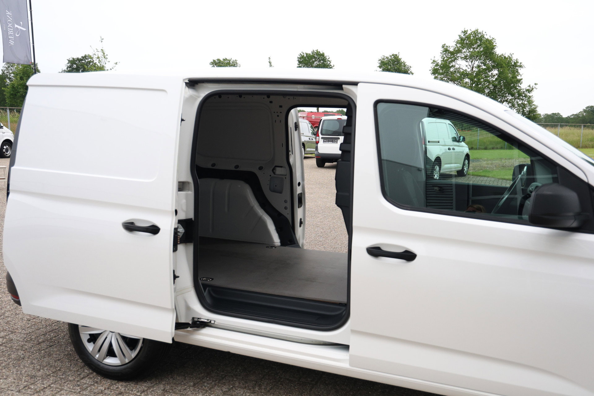 Volkswagen Caddy Cargo Maxi - 23
