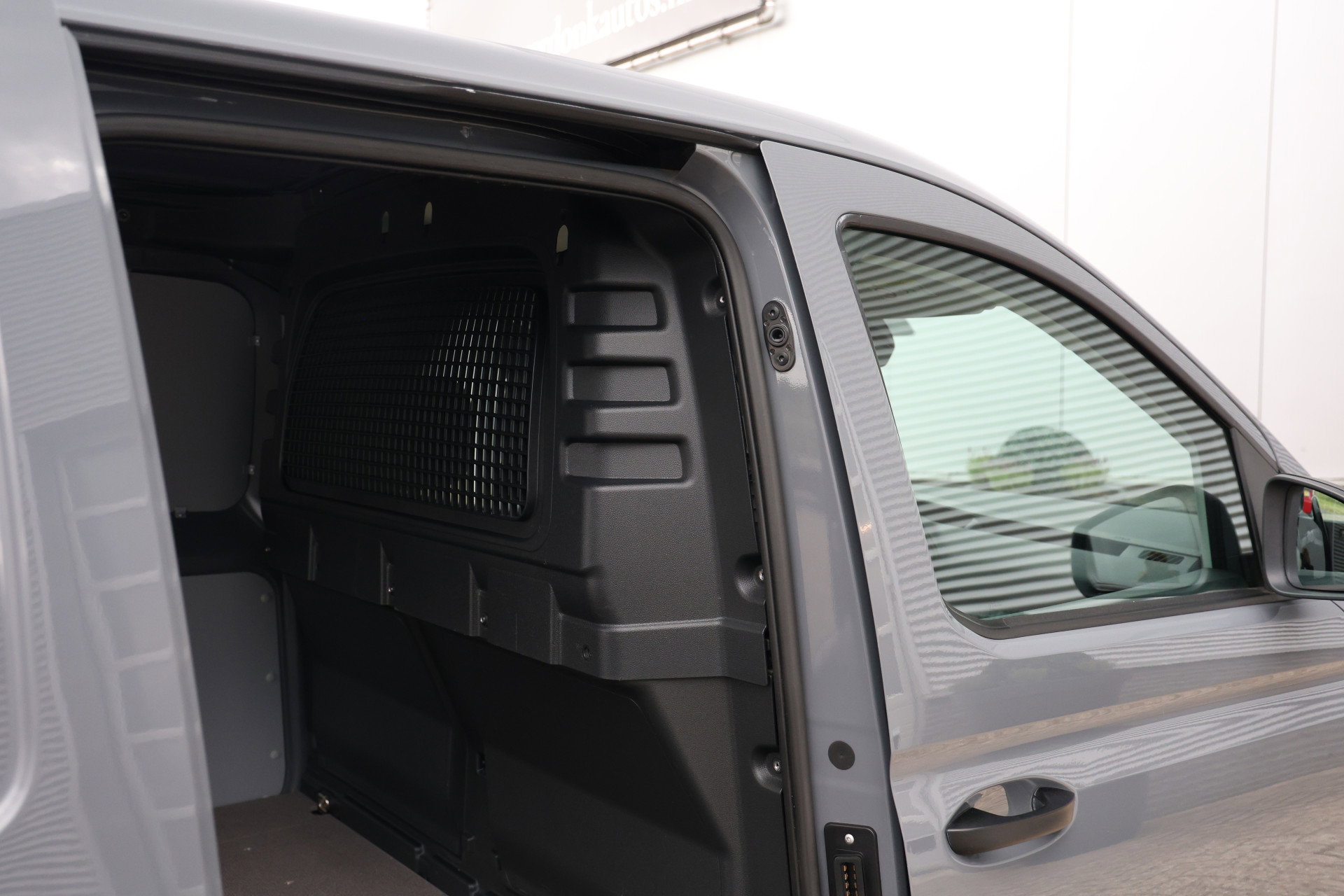 Volkswagen Caddy Cargo - 26