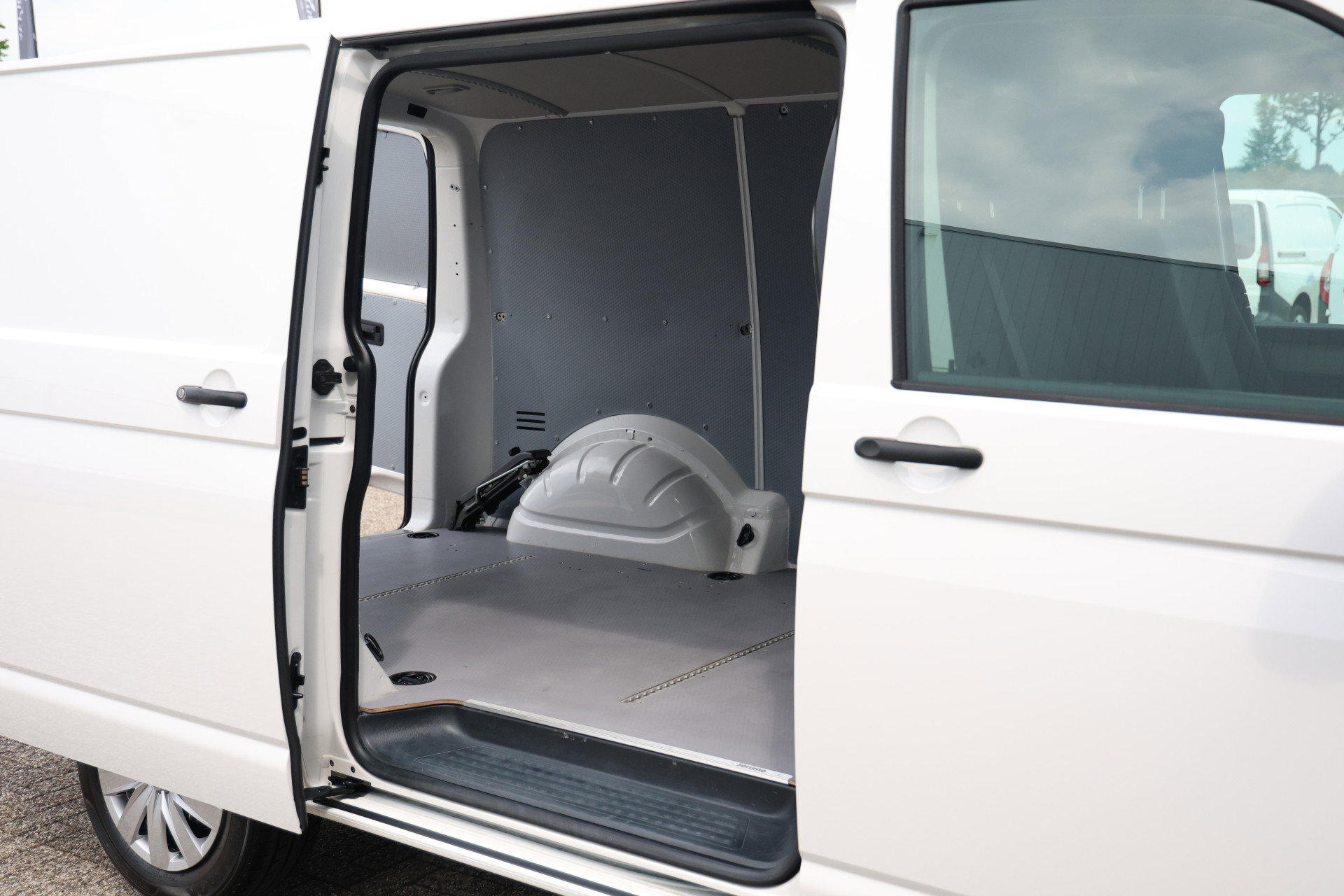 Volkswagen Transporter - 19