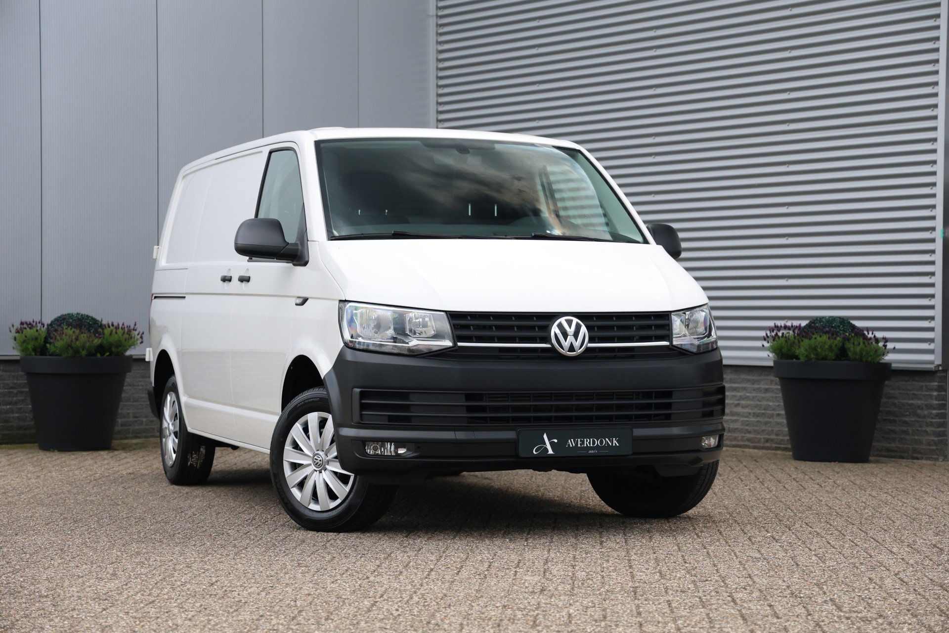 Volkswagen Transporter - 0
