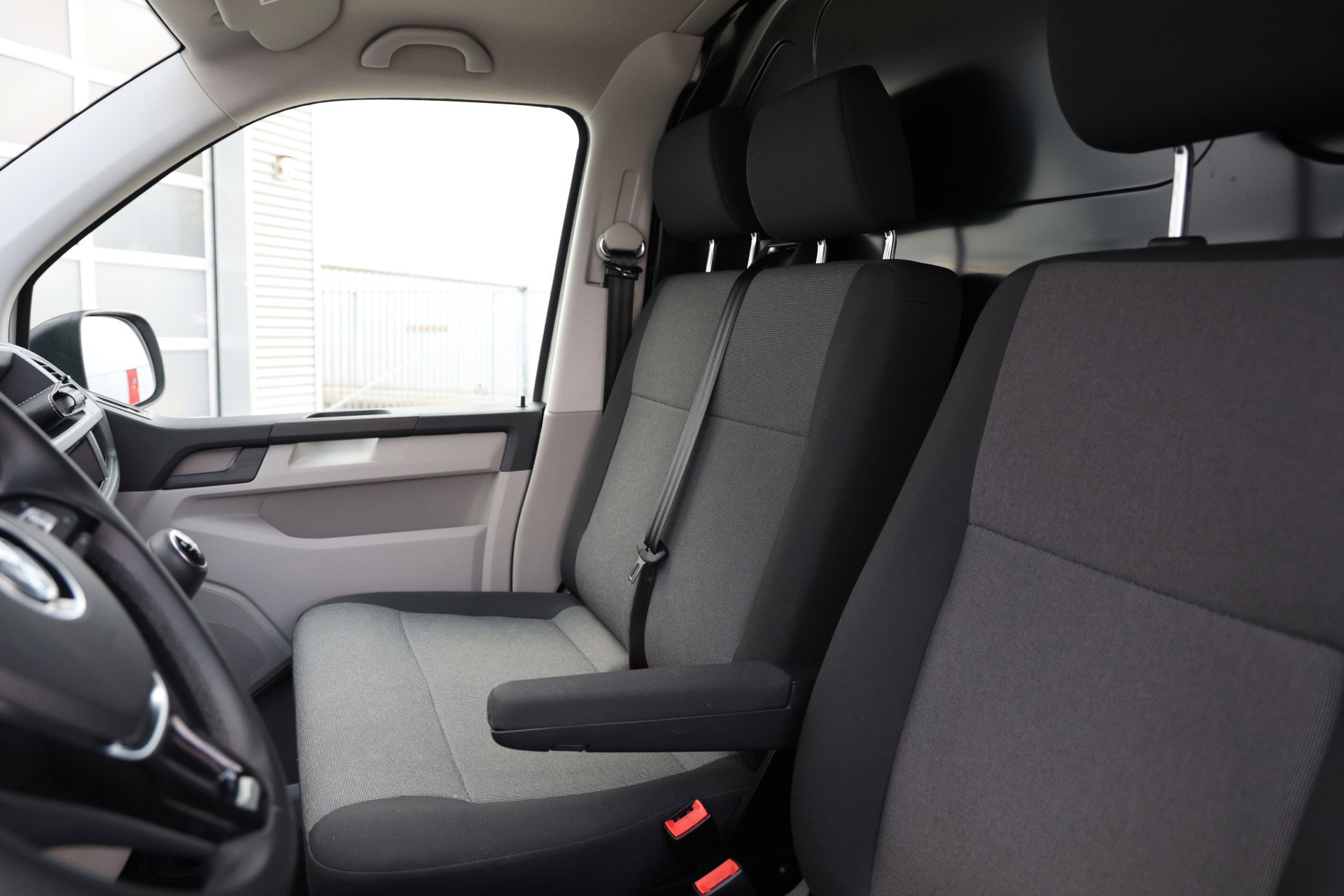 Volkswagen Transporter - 25