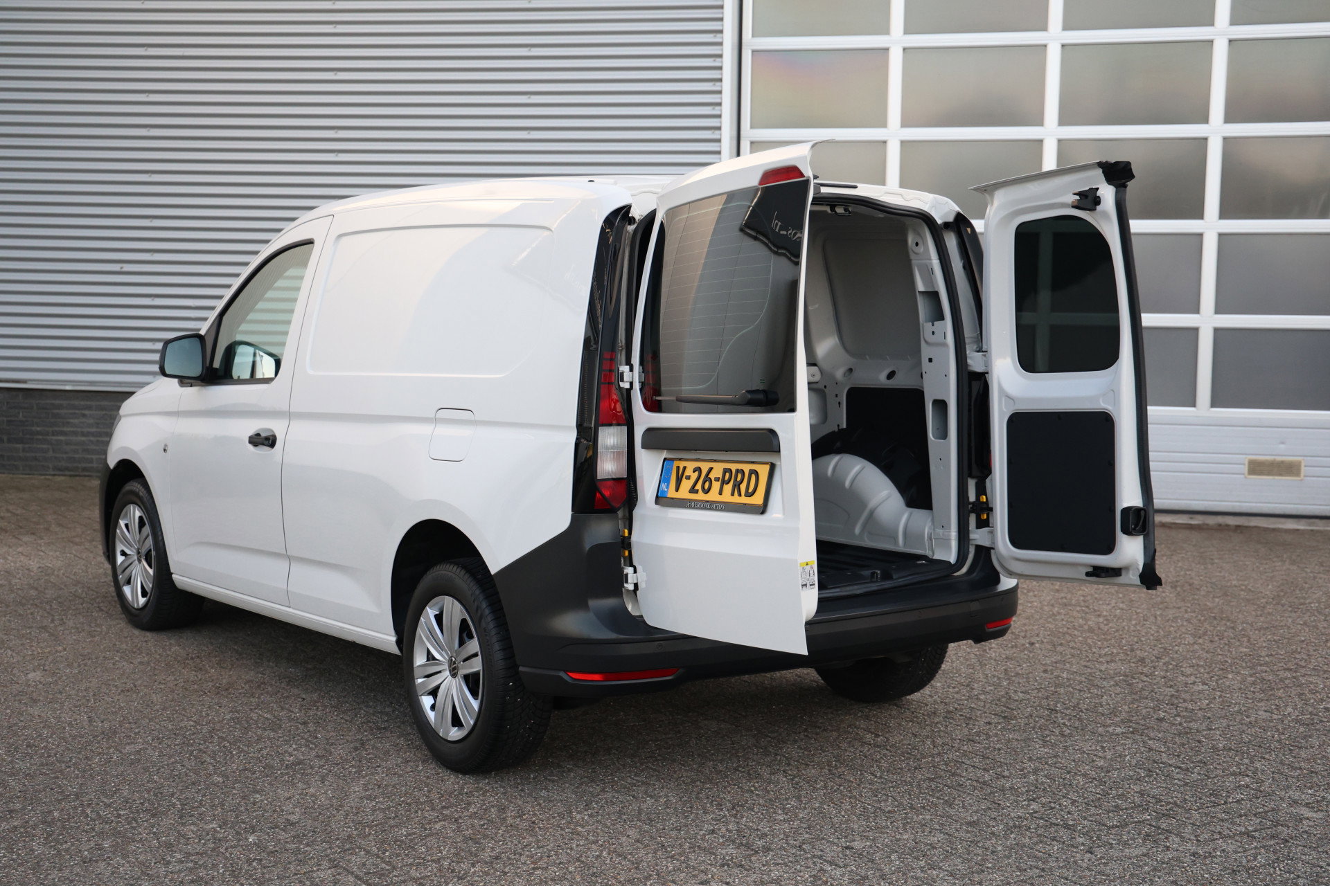 Volkswagen Caddy Cargo - 16