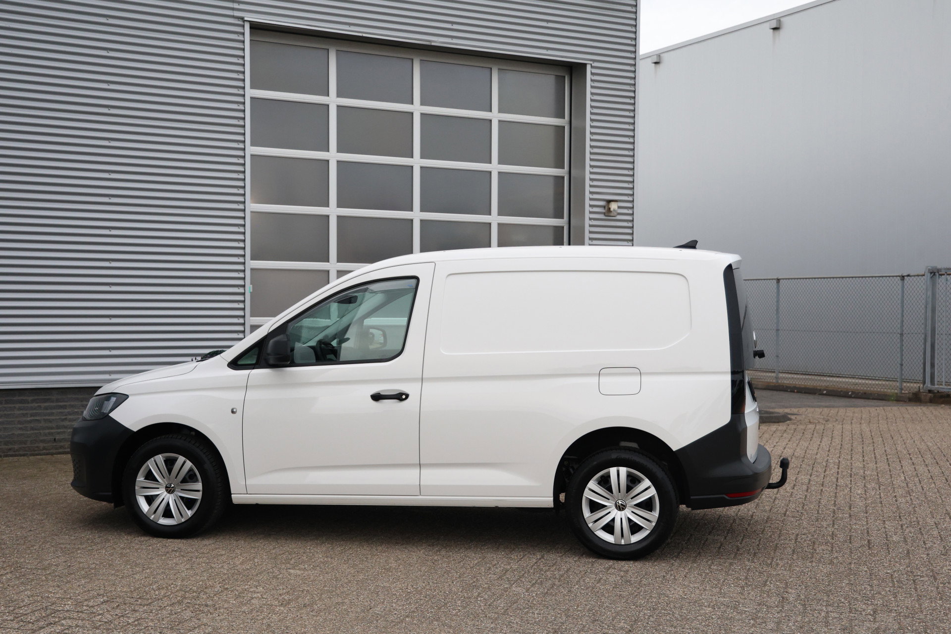 Volkswagen Caddy Cargo - 15