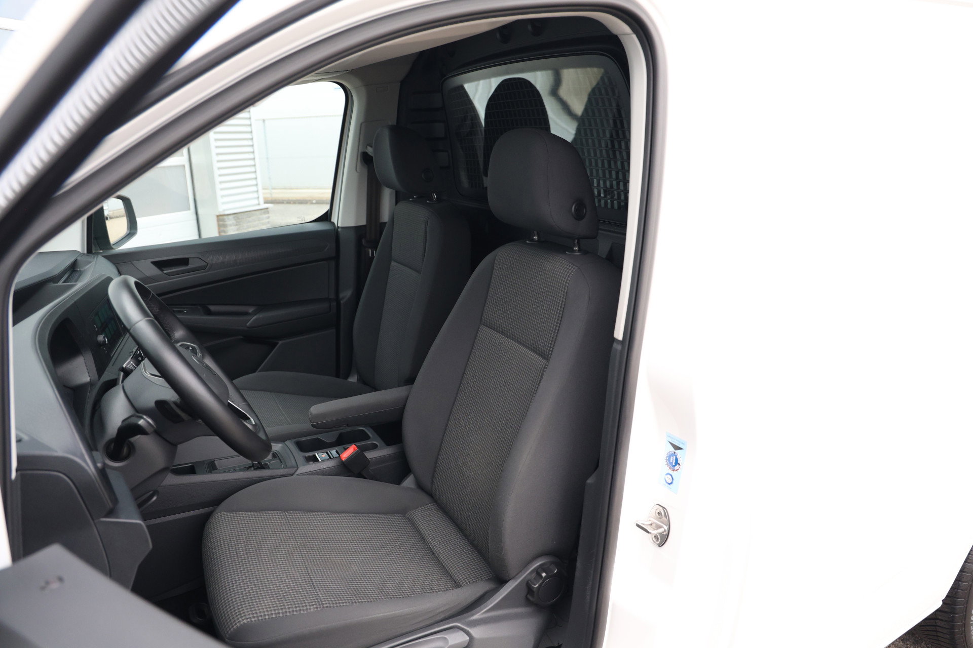 Volkswagen Caddy Cargo - 4