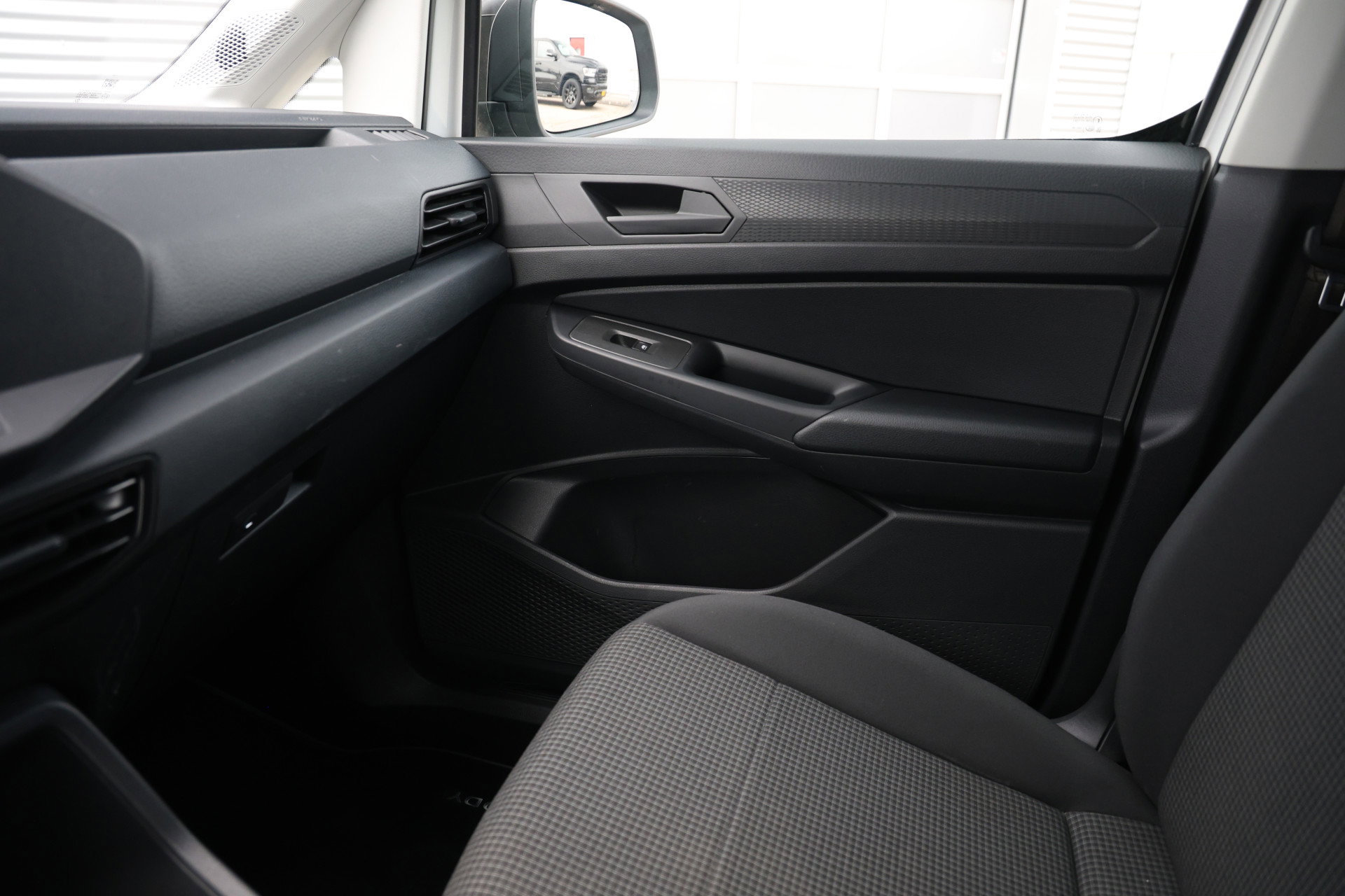 Volkswagen Caddy Cargo - 30