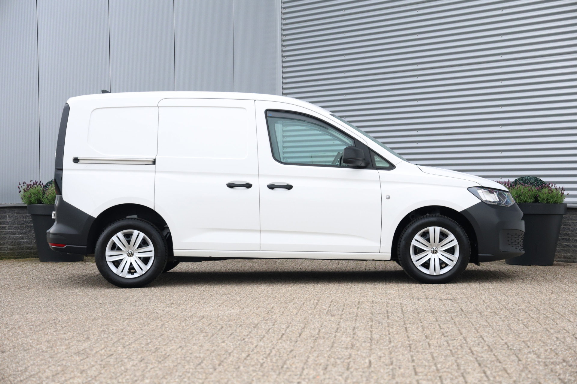 Volkswagen Caddy Cargo - 1