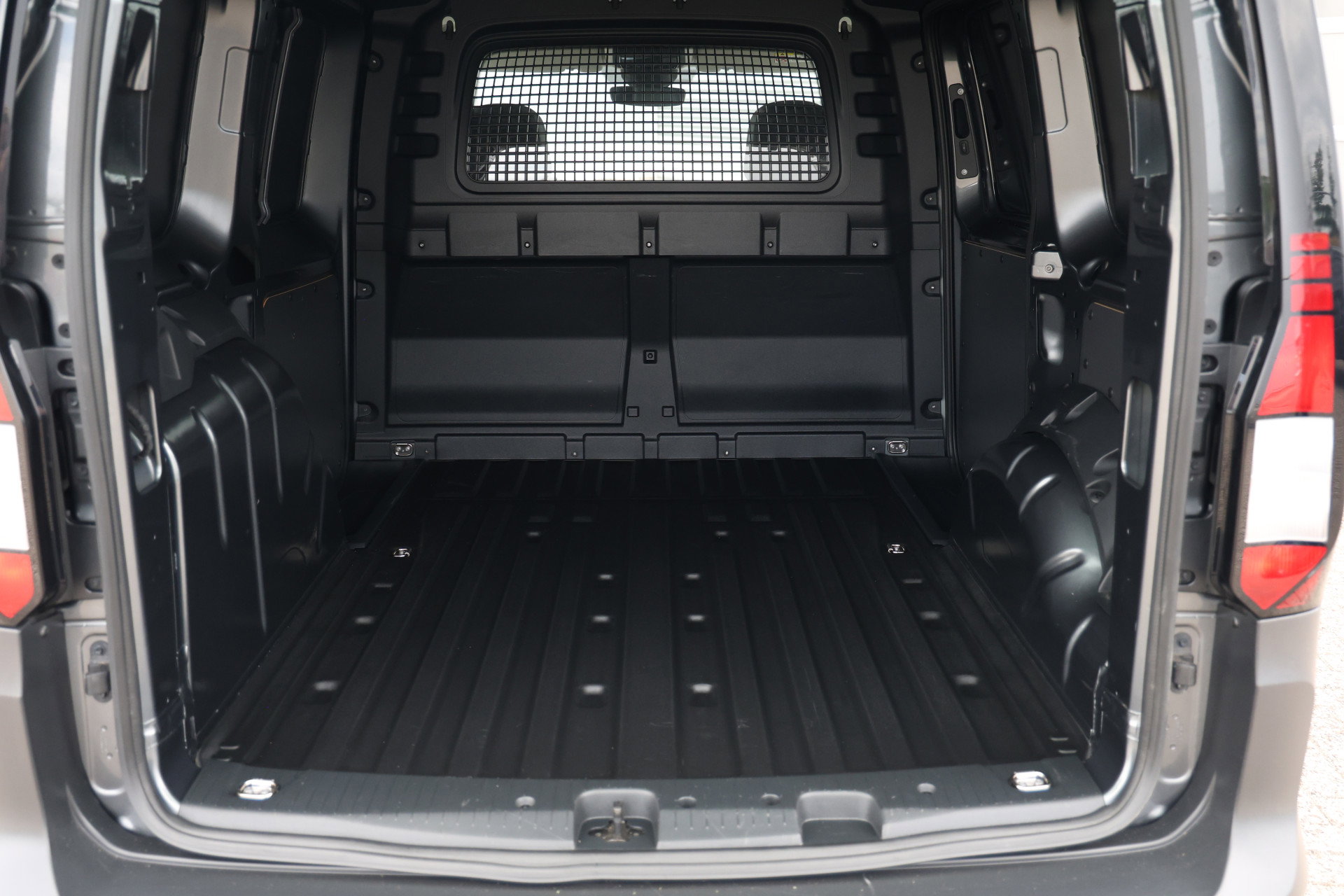 Volkswagen Caddy Cargo - 24