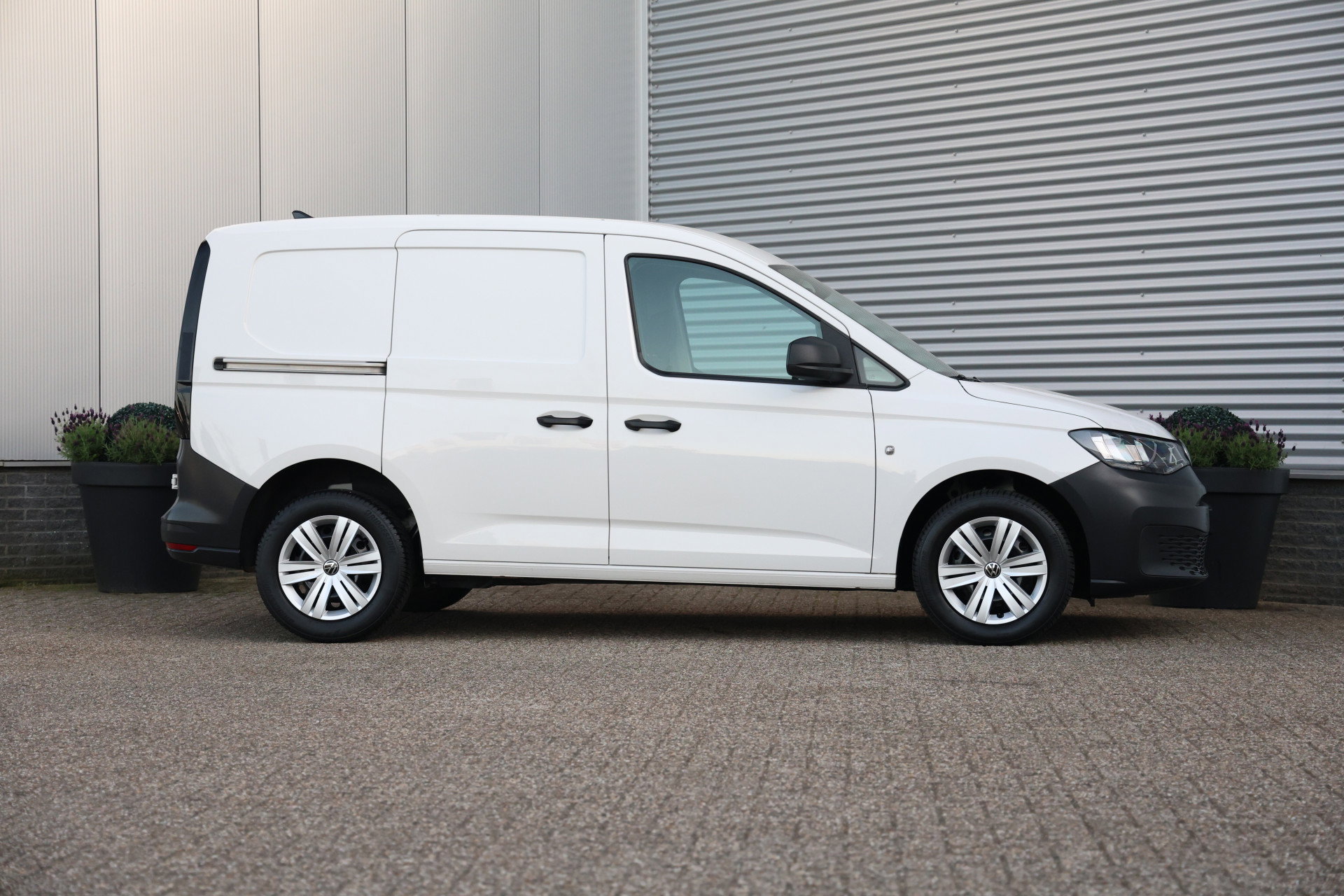Volkswagen Caddy Cargo - 1