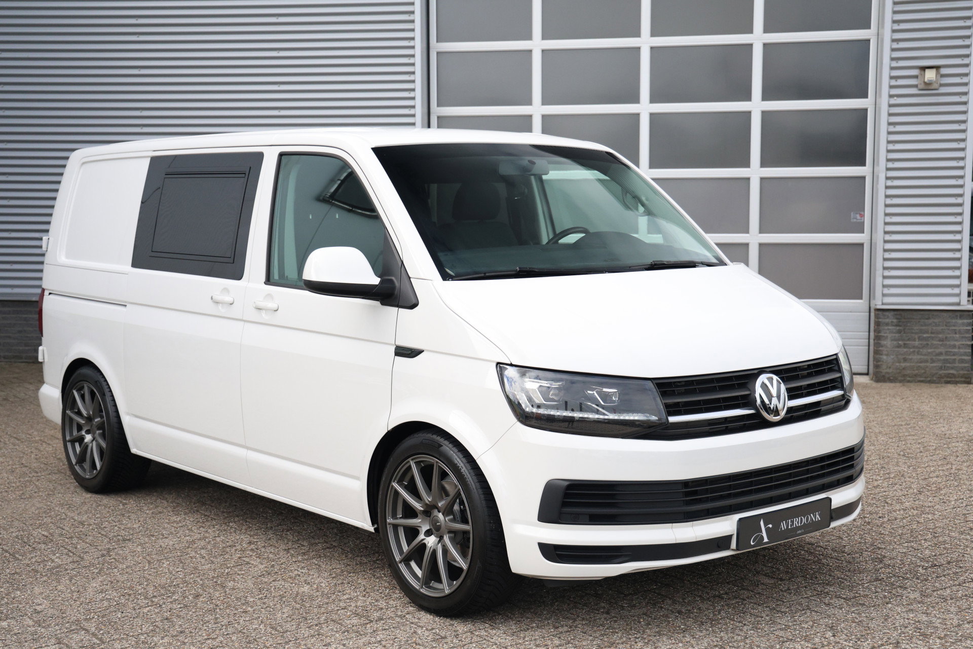 Volkswagen Transporter - 9