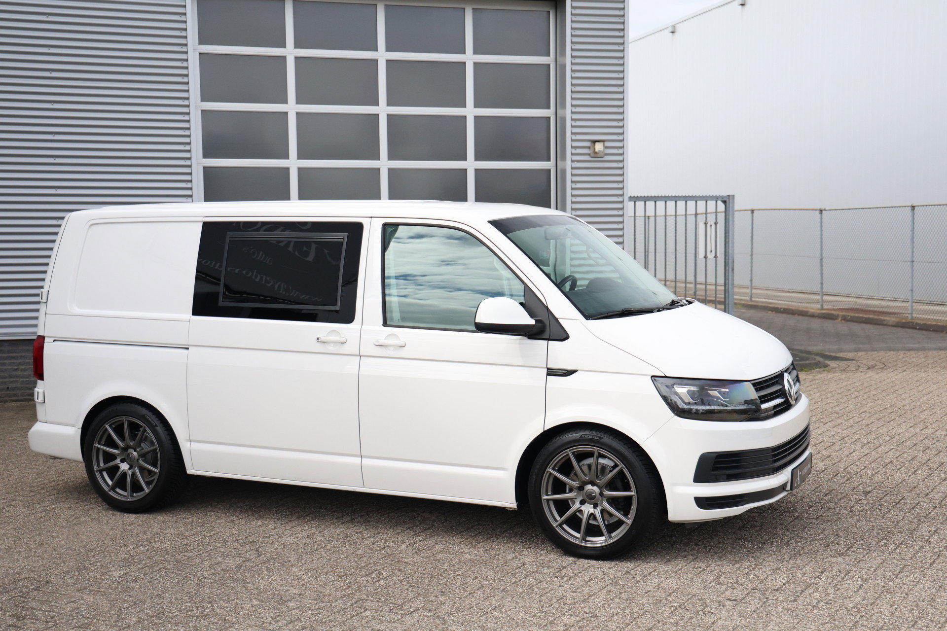 Volkswagen Transporter - 14