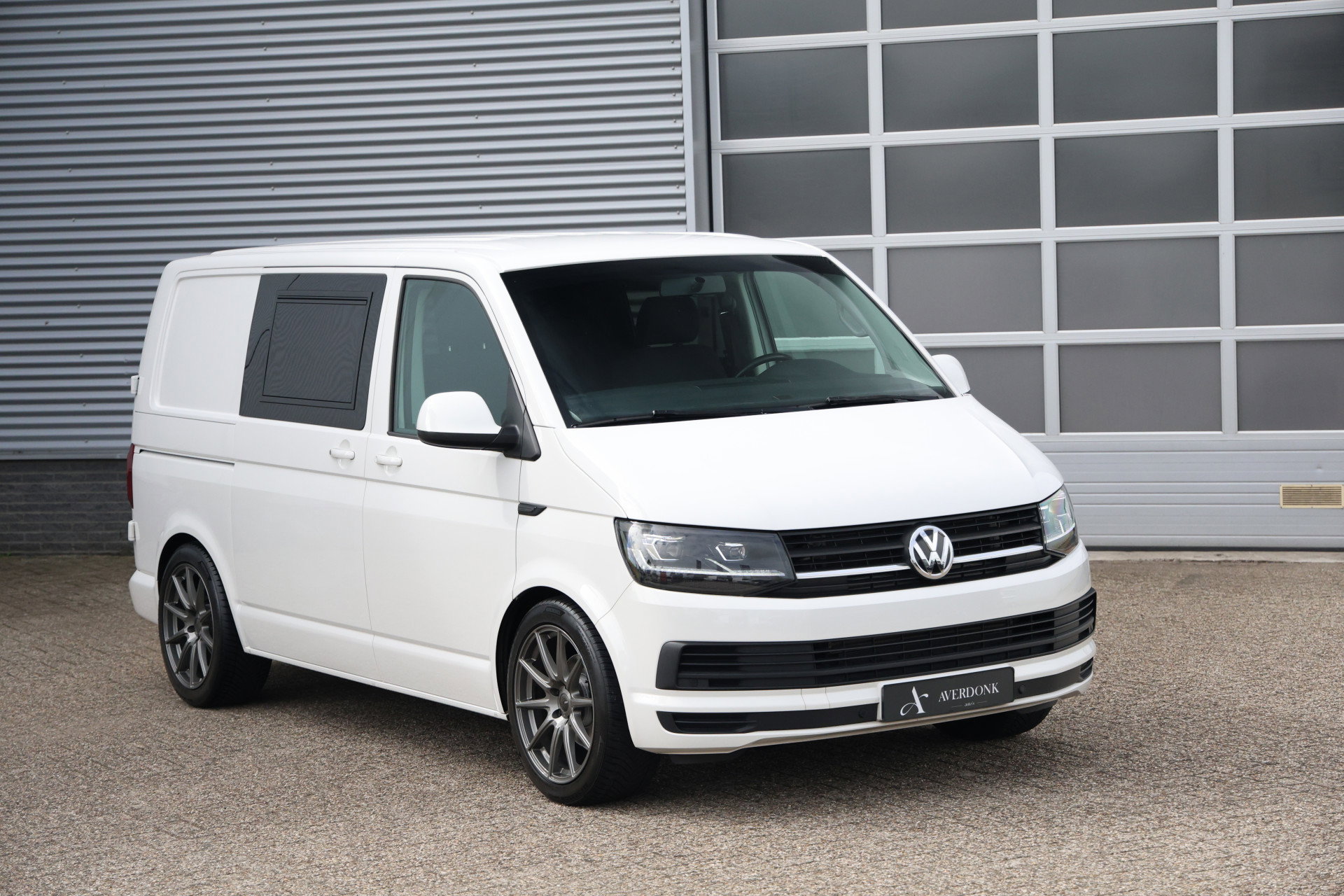 Volkswagen Transporter - 16
