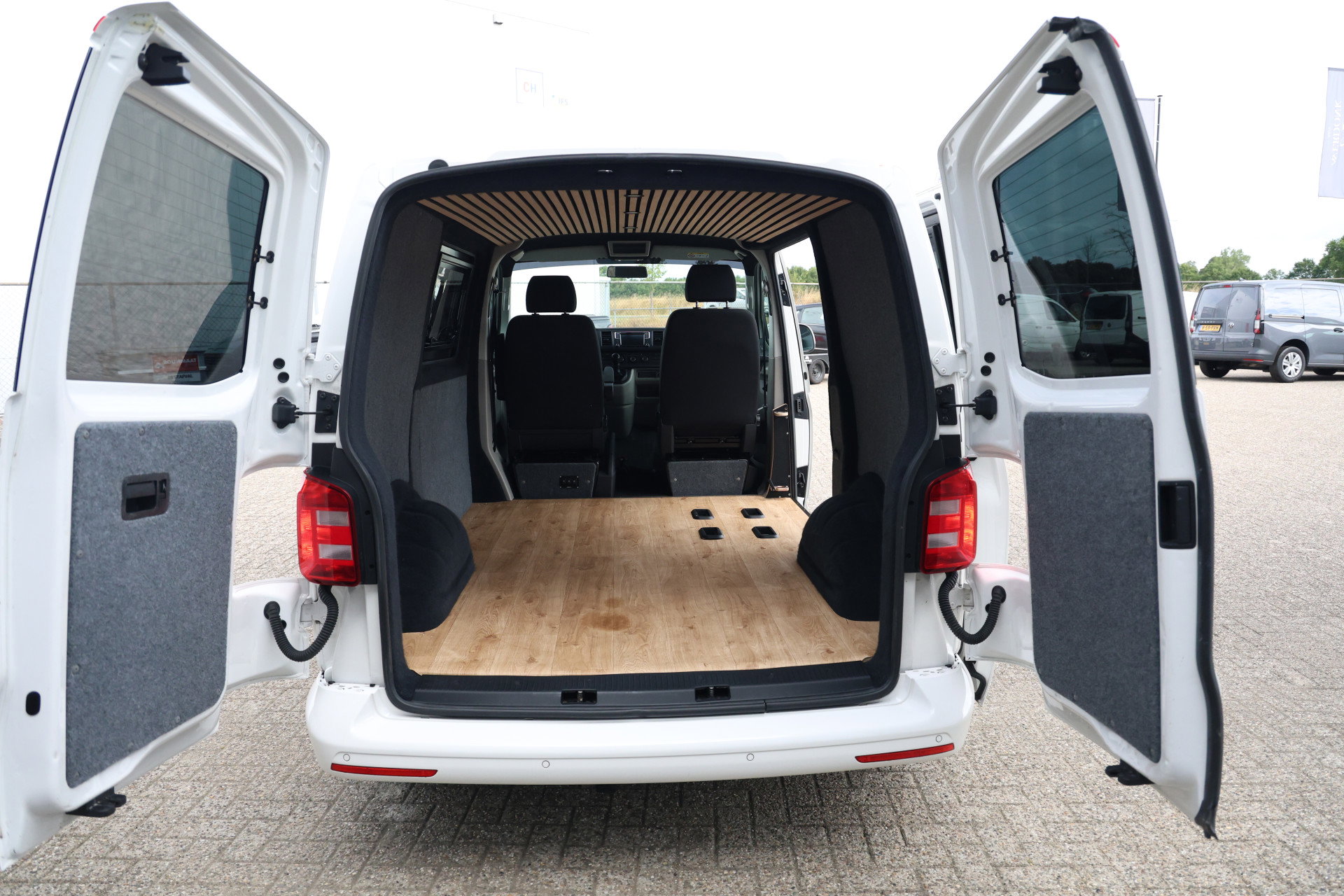 Volkswagen Transporter - 20