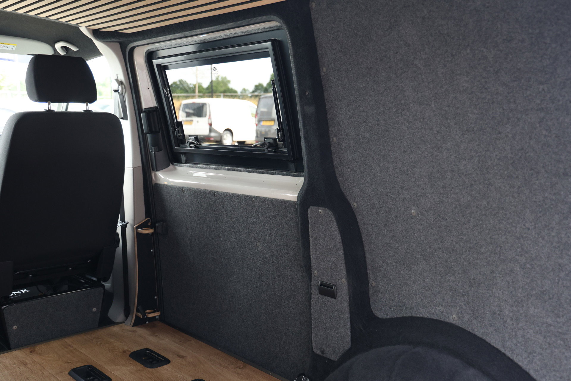 Volkswagen Transporter - 25