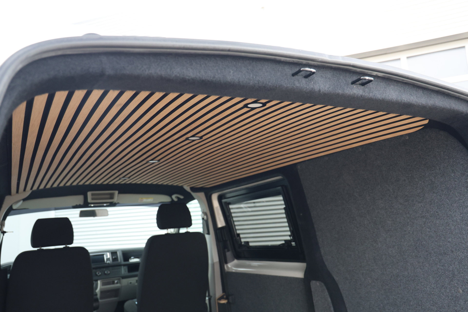 Volkswagen Transporter - 27
