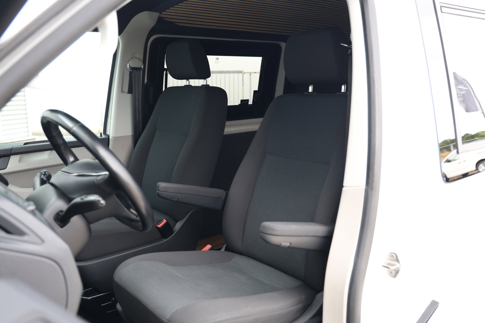 Volkswagen Transporter - 4