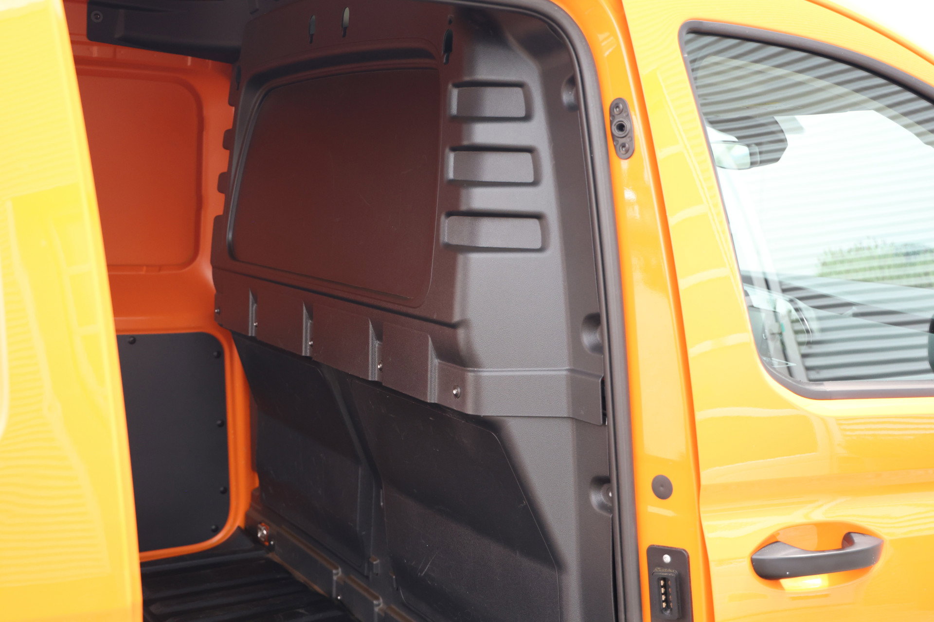 Volkswagen Caddy Cargo - 14