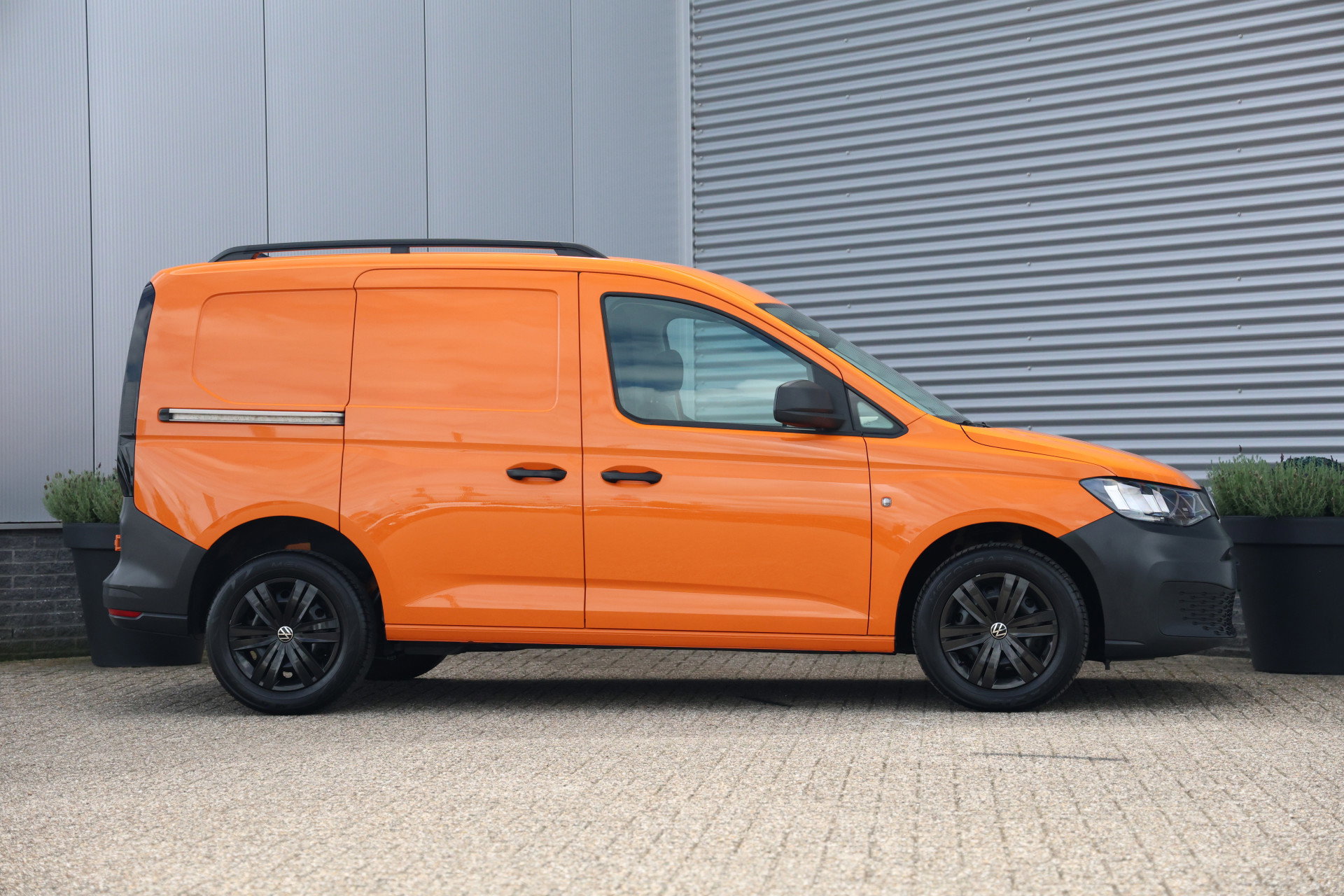 Volkswagen Caddy Cargo - 1