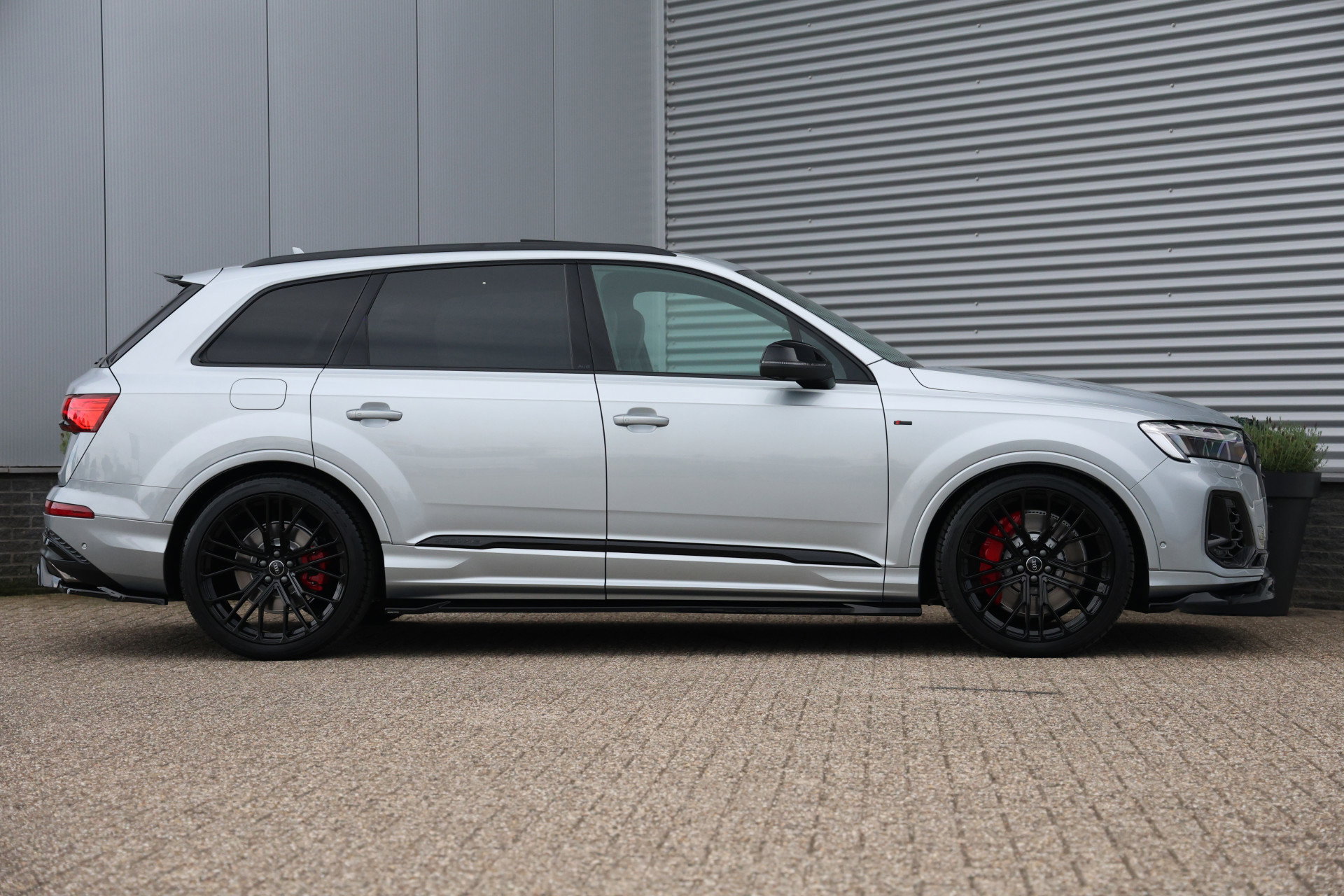 Audi Q7 - 1