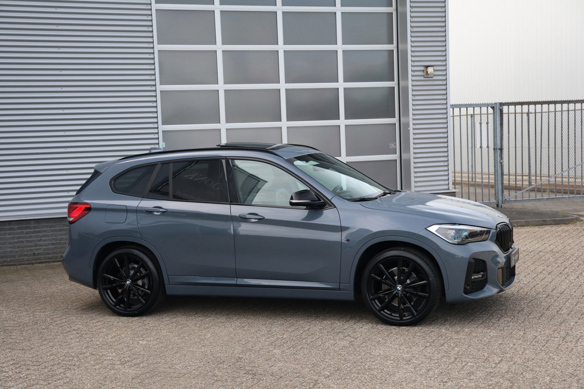 BMW X1 - 15