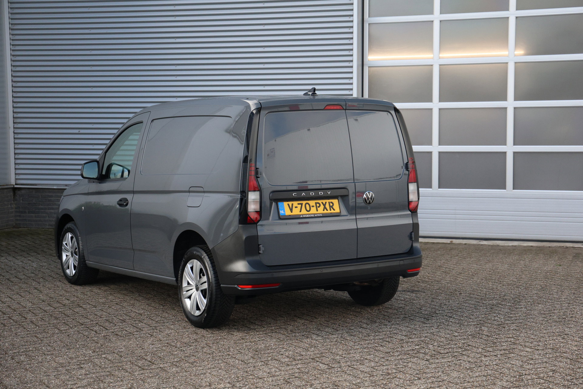 Volkswagen Caddy Cargo - 16