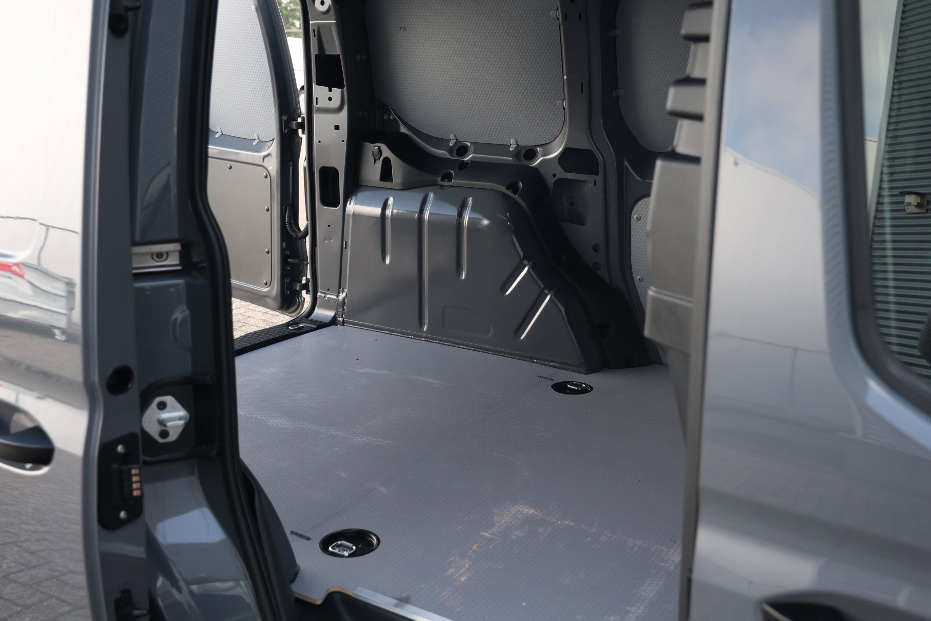 Volkswagen Caddy Cargo - 21