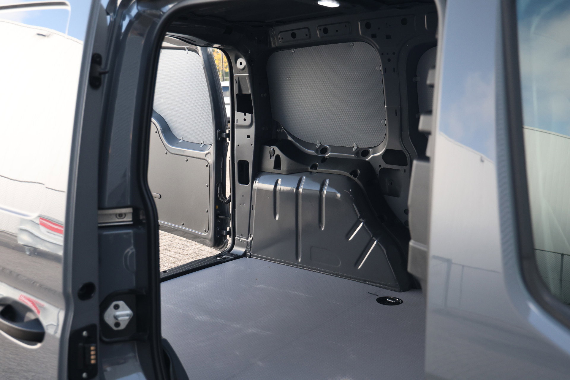 Volkswagen Caddy Cargo - 22