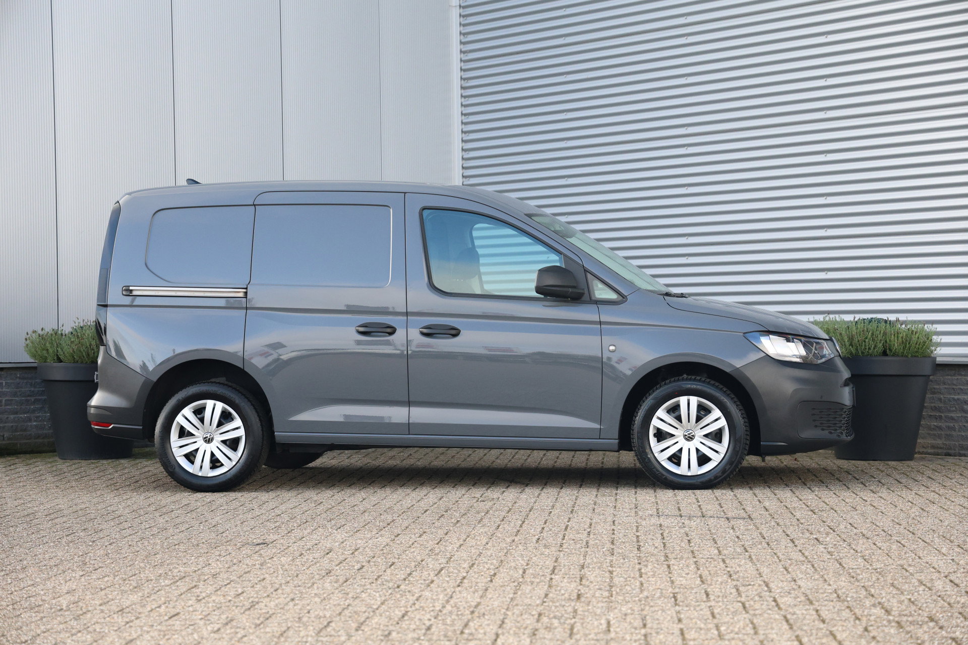 Volkswagen Caddy Cargo - 1