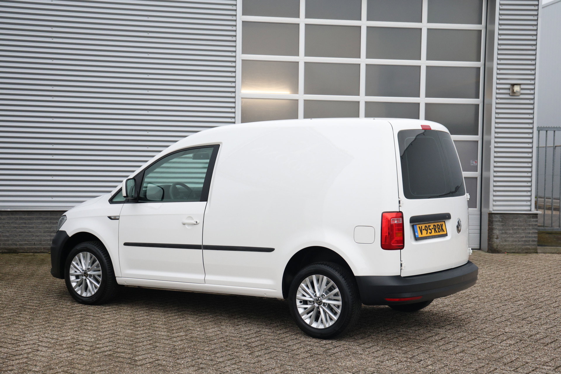Volkswagen Caddy - 13