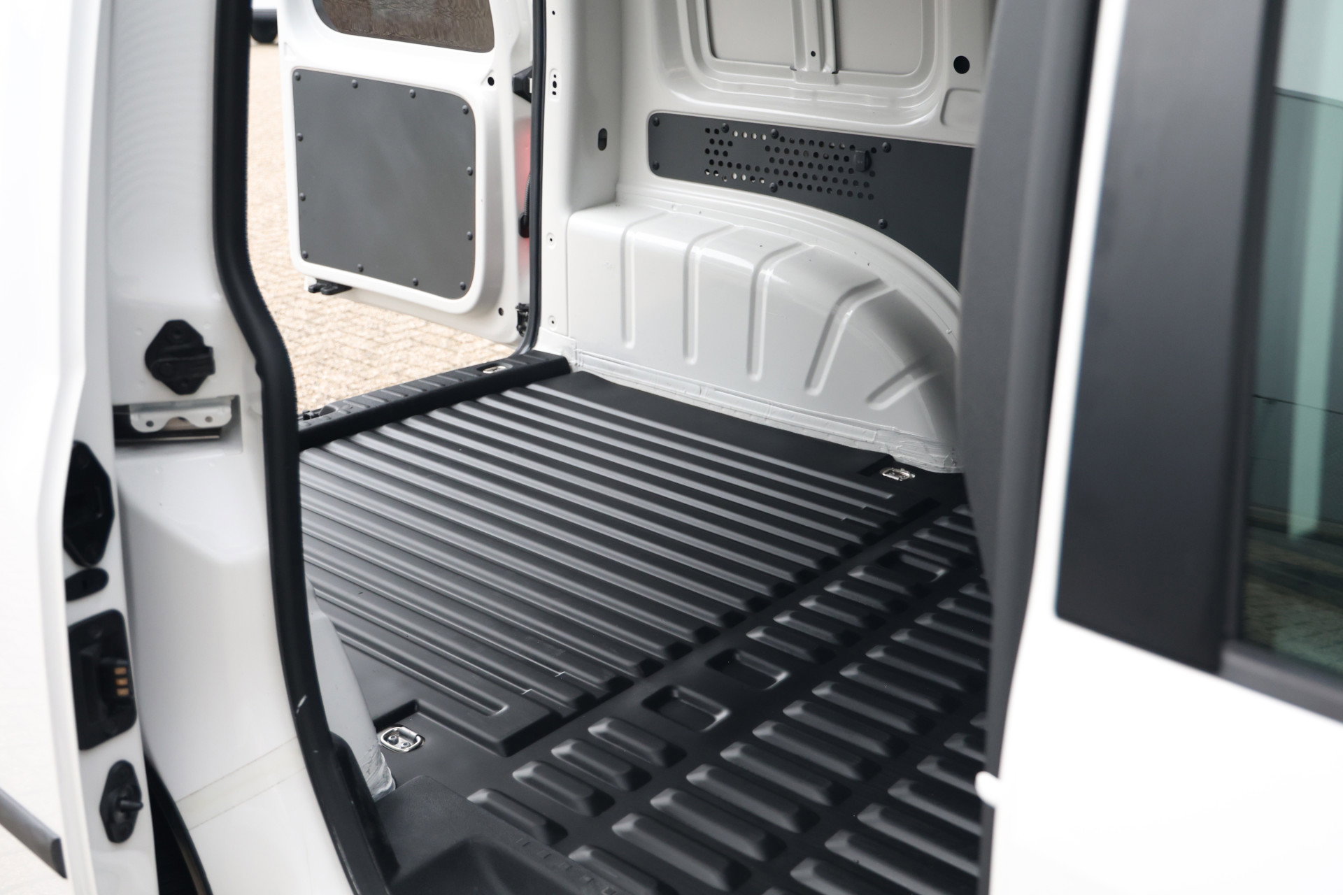 Volkswagen Caddy - 18