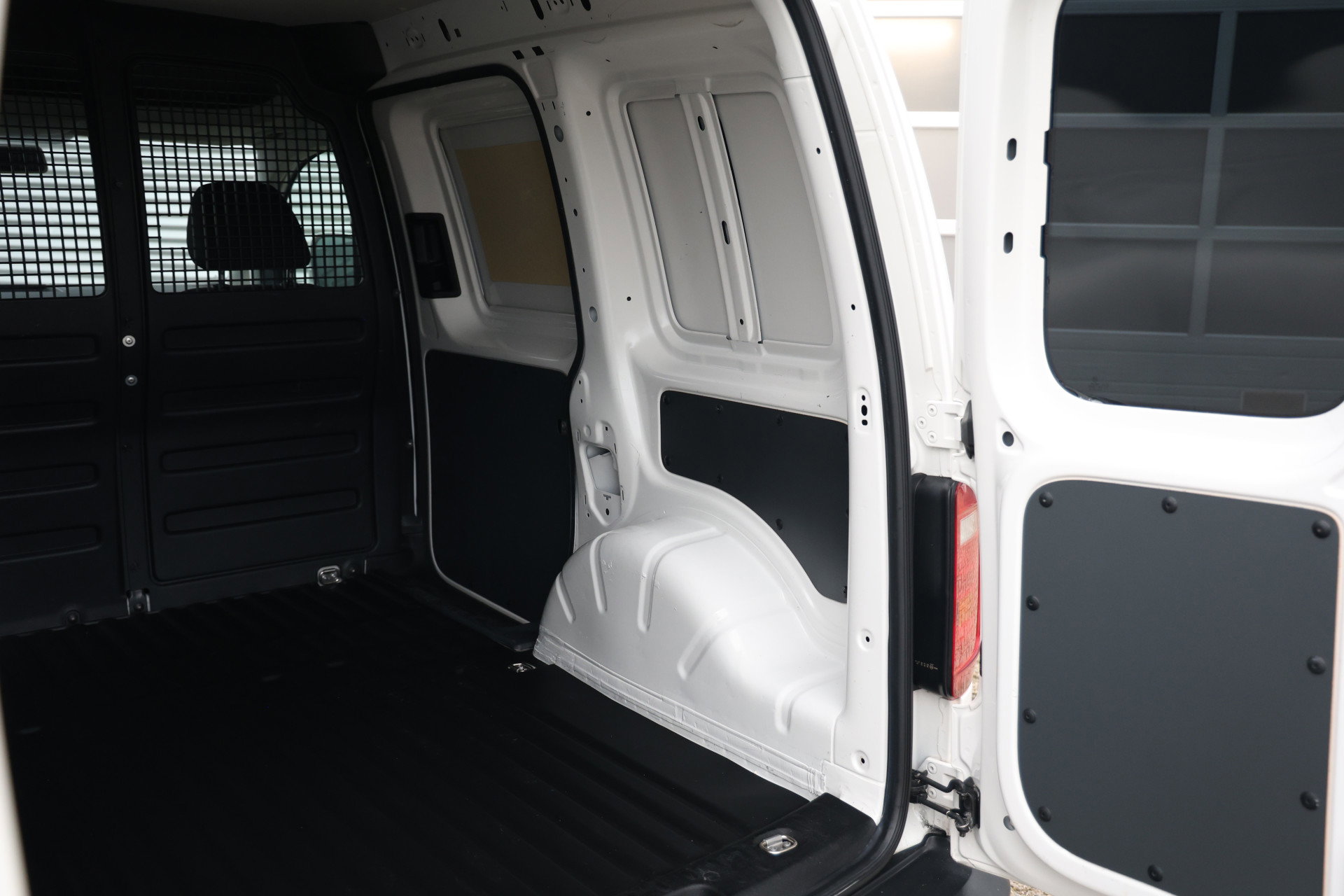 Volkswagen Caddy - 19