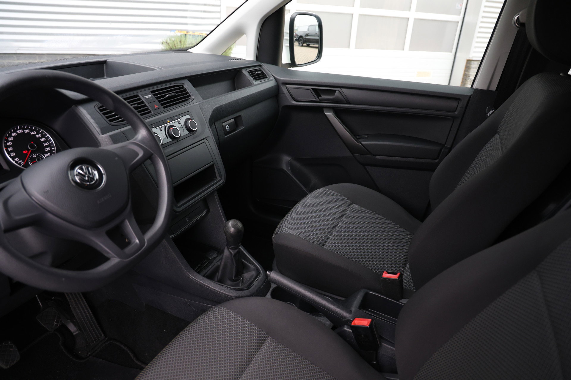 Volkswagen Caddy - 21