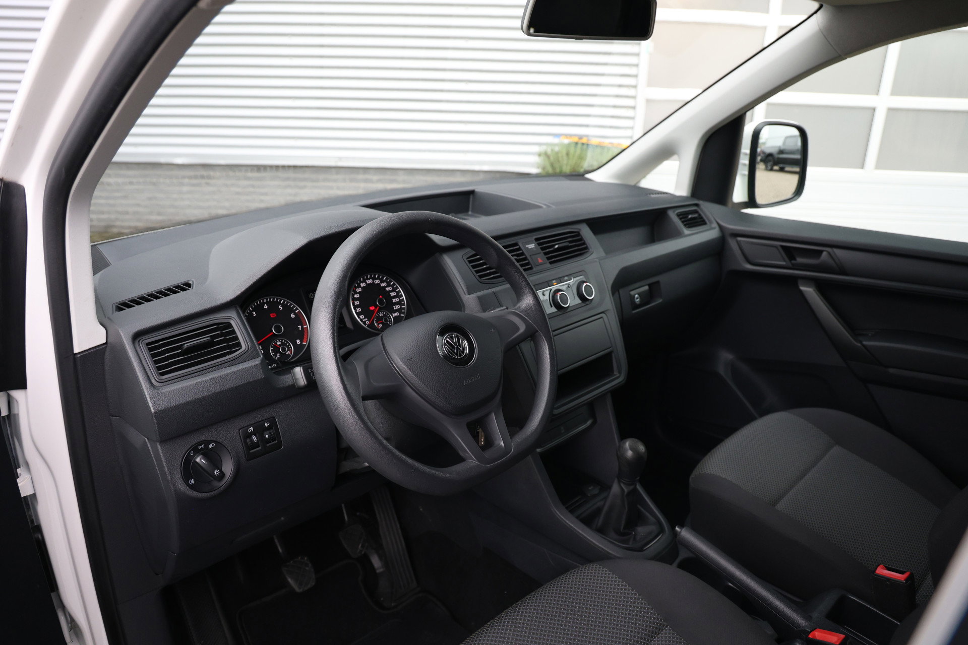 Volkswagen Caddy - 3