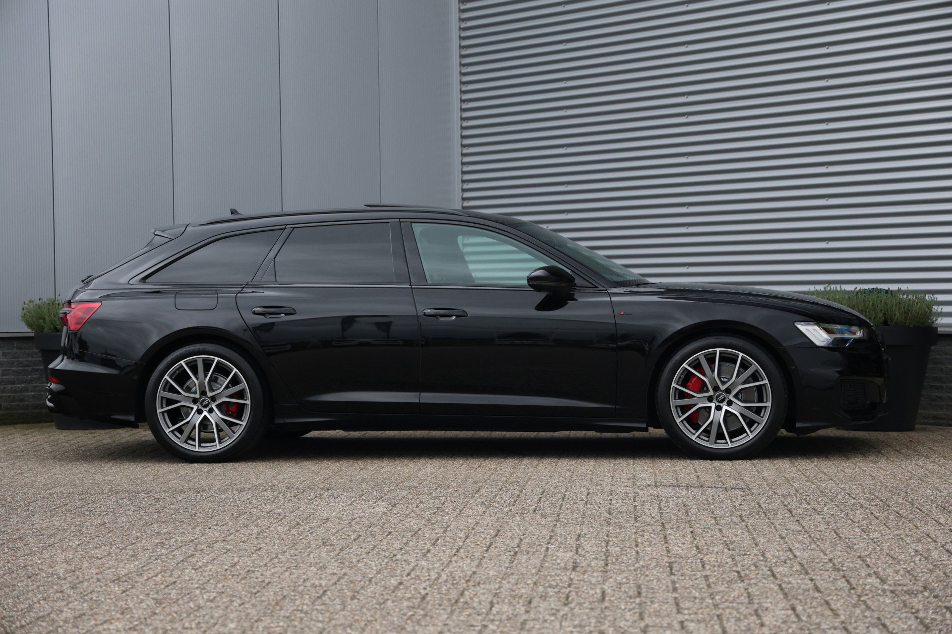 Audi A6 - 1
